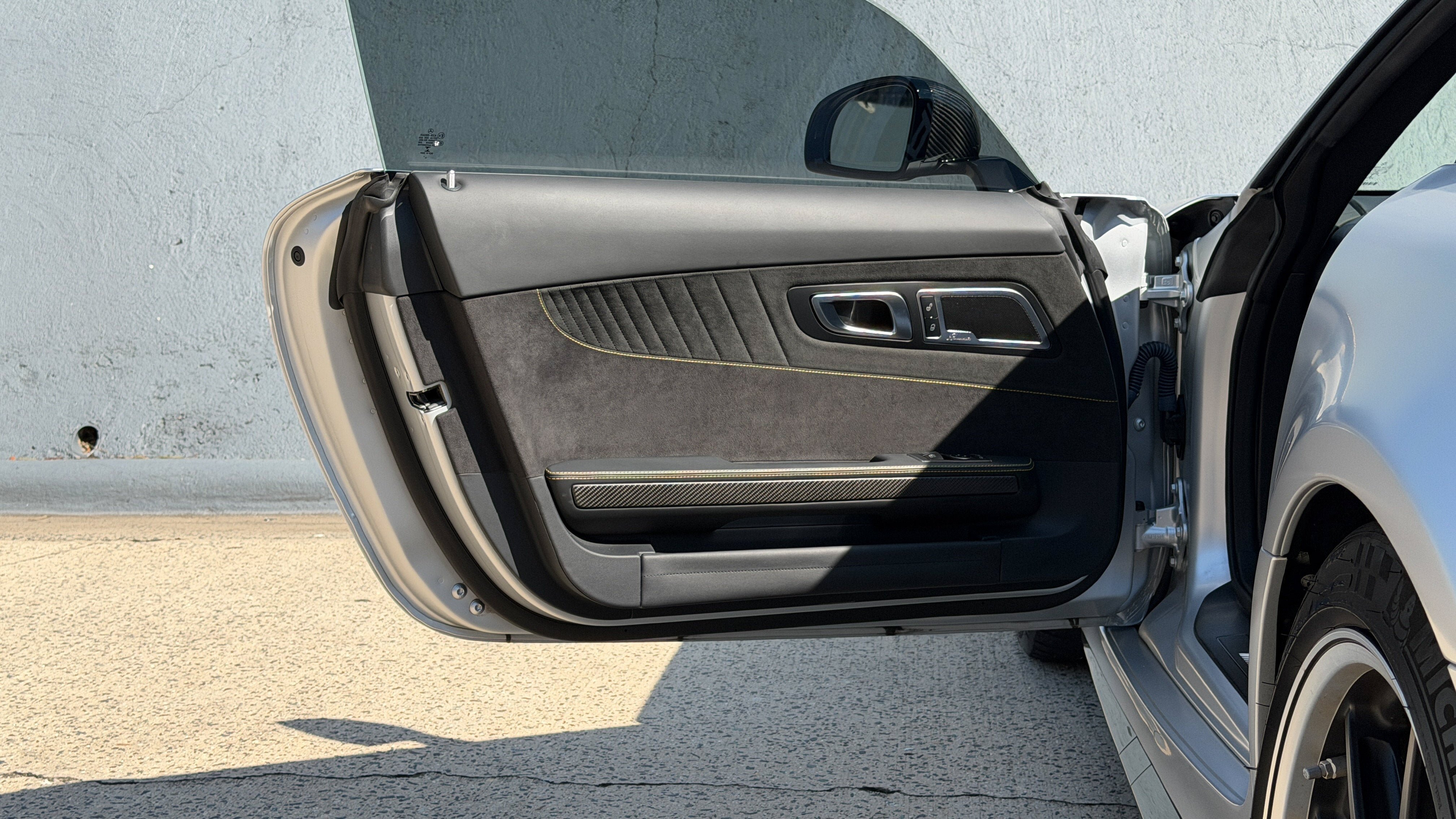 Used 2018 Designo Silver Mercedes-Benz R image 12