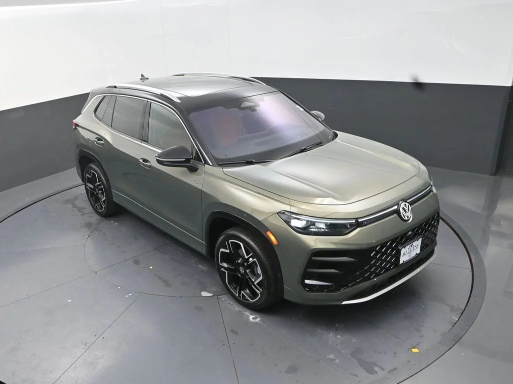 New 2026 Green Volkswagen 2.0T SEL R-Line image 14