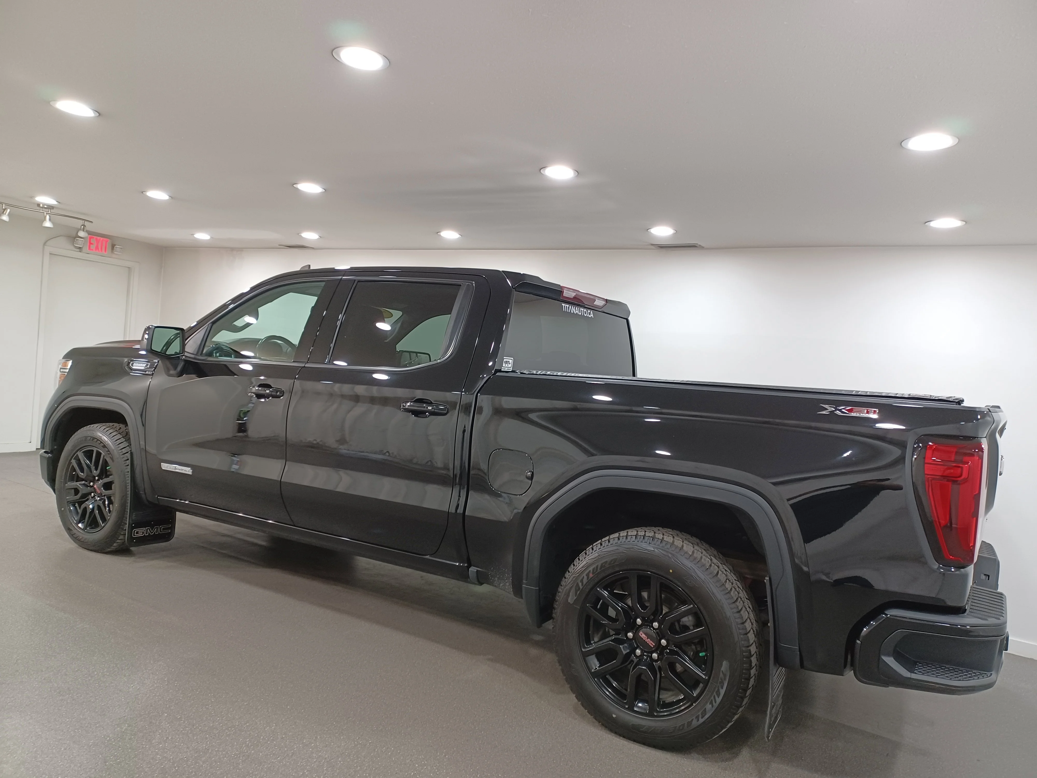 Certified Used 2022 Onyx Black GMC Limited Elevation 4x4*3.0L Duramax Diesel | 6 Pass | Remote Start | Htd Seats | Htd Wheel | Tow Pkg image 7