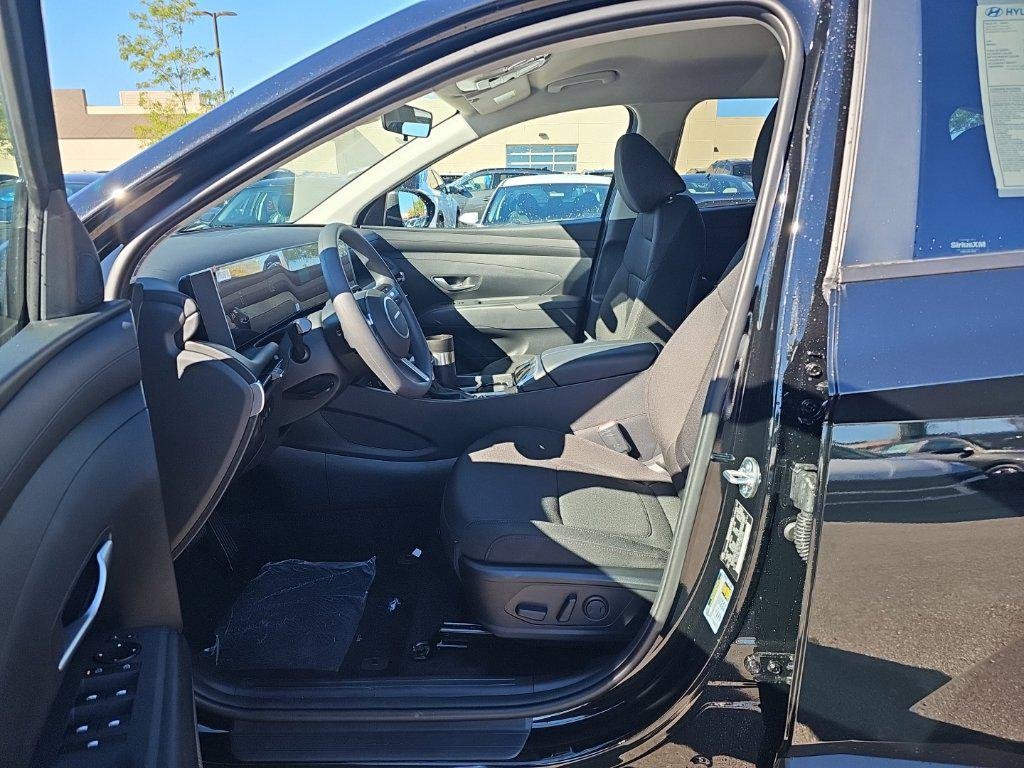 New 2026 Black Hyundai SEL Plus AWD image 9