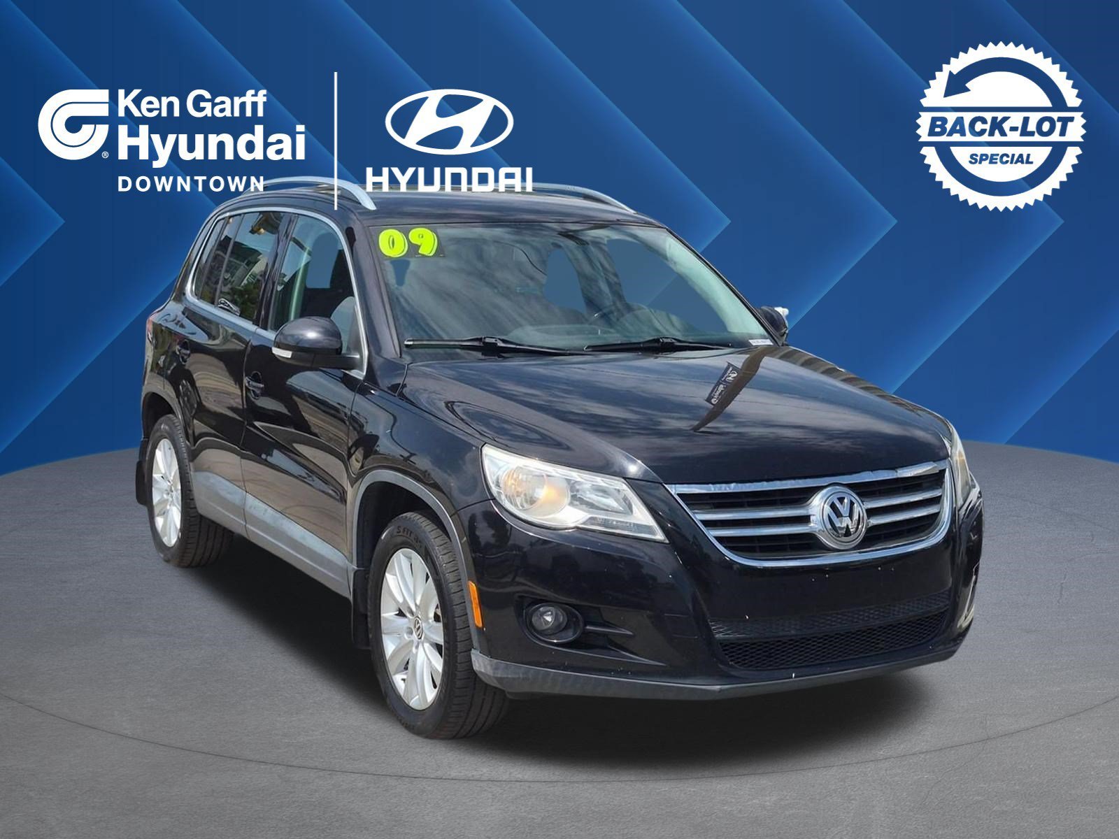 Used 2009 Black Volkswagen SE image 1