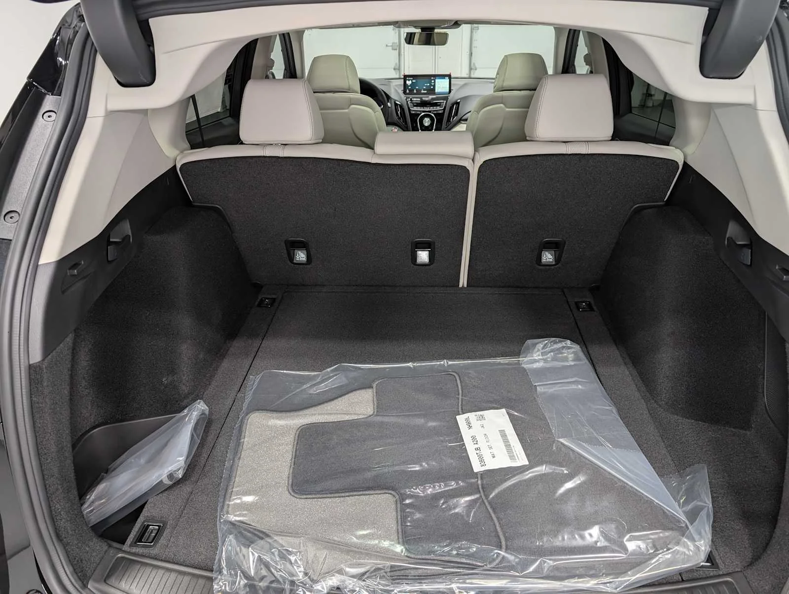 New 2026 Platinum White Pearl Acura w/Technology Package image 22