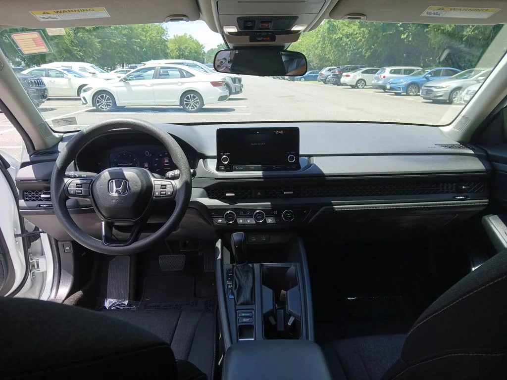 Used 2024 White Honda EX image 12