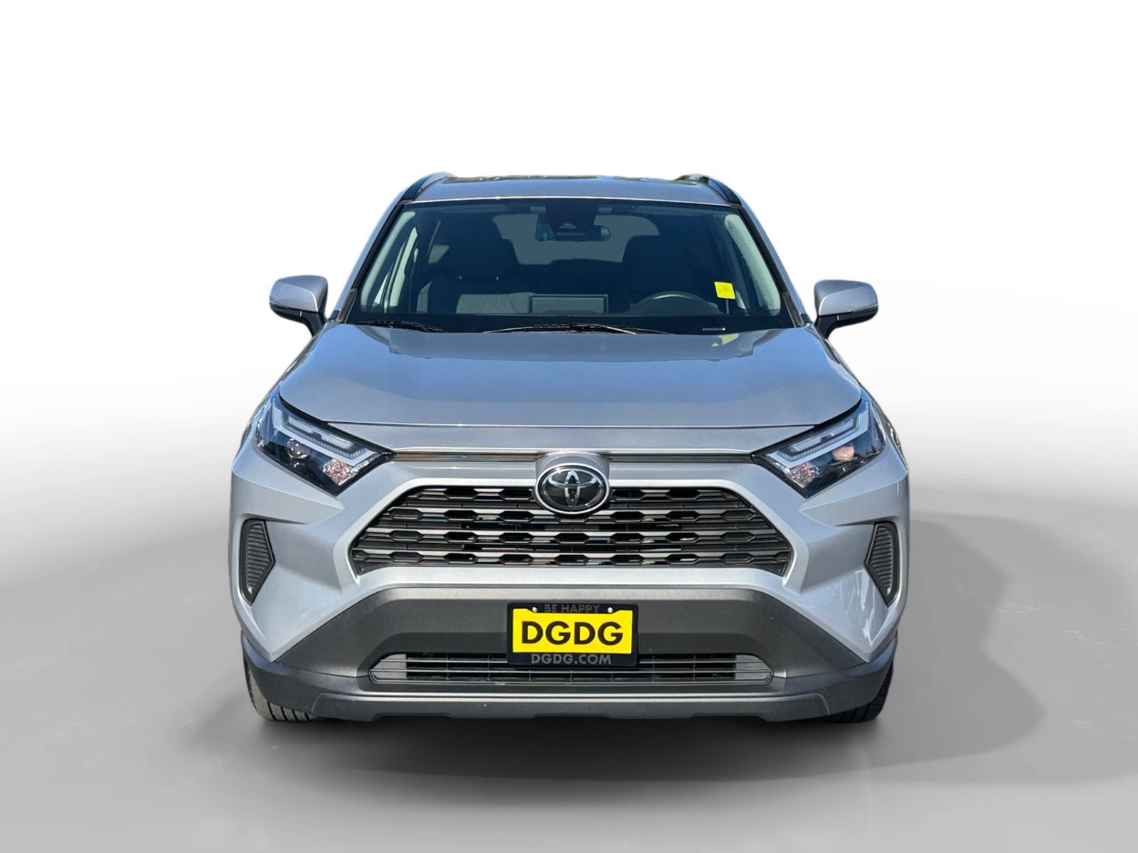 Used 2025 Silver Sky Metallic Toyota XLE image 8