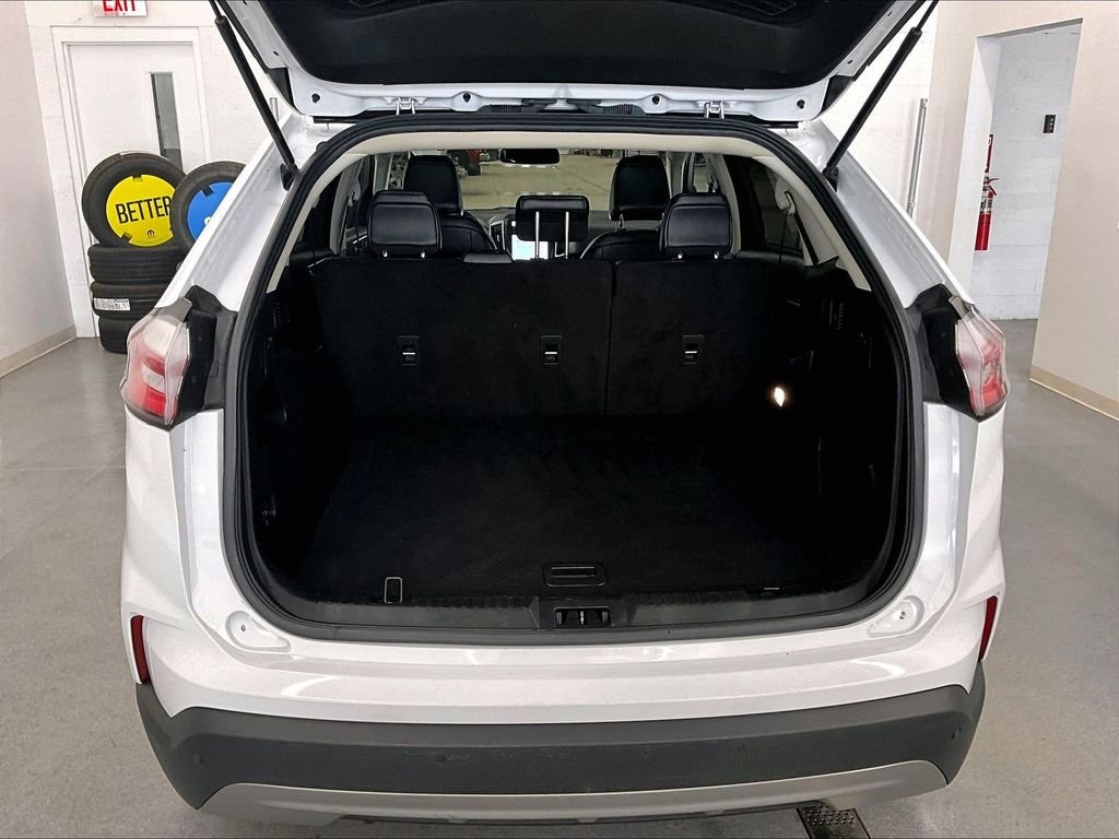 Used 2023 Oxford White Ford SEL image 34