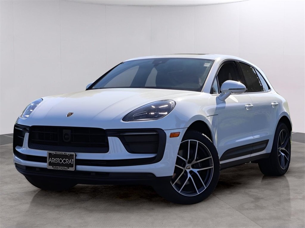 2025 Porsche Macan Base