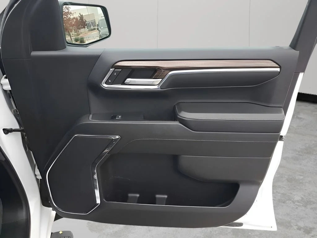 Used 2024 White Chevrolet LT Trail Boss image 14