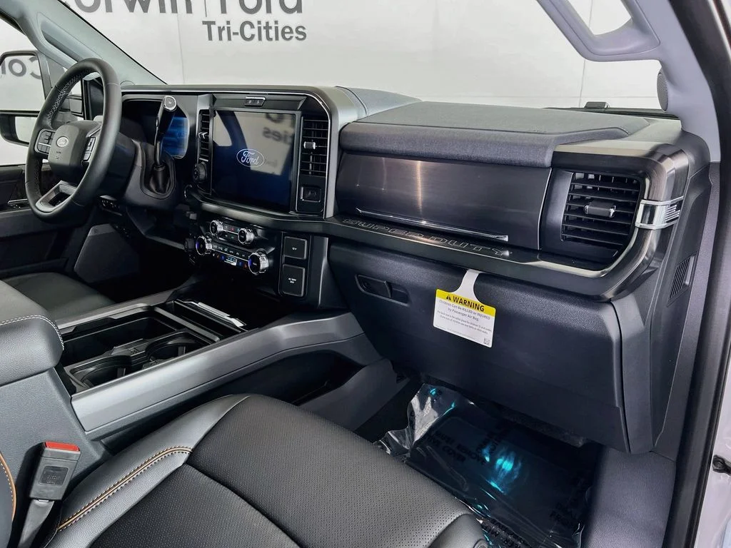 New 2026 Oxford White Ford Lariat image 31