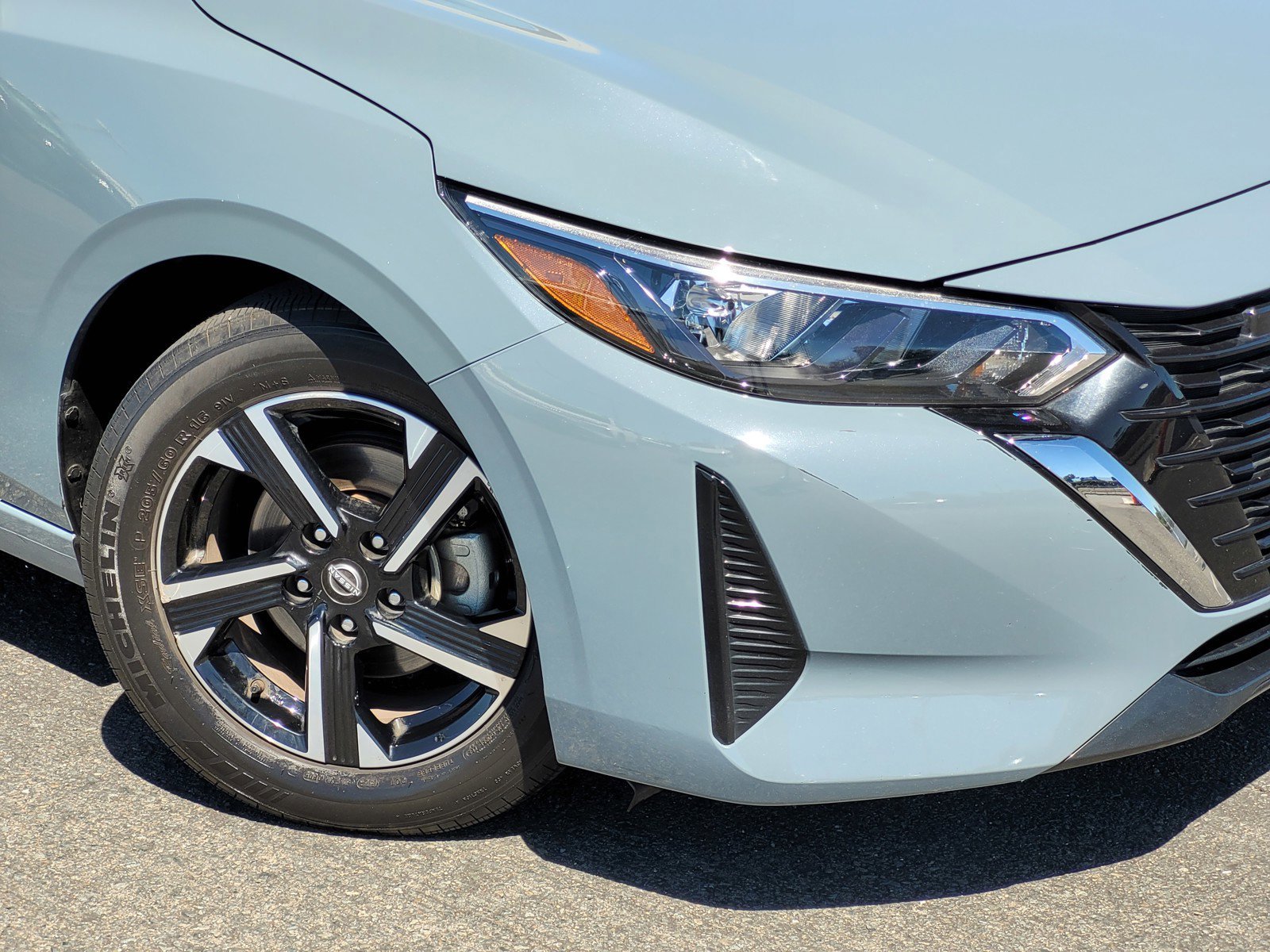Used 2024 Atlantic Gray Metallic Nissan SV image 9