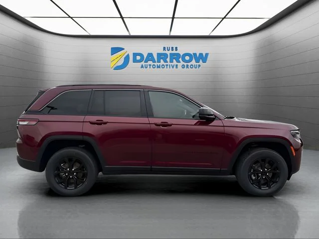 New 2026 Velvet Red Pearl-Coat Exterior Paint Jeep Laredo Altitude image 6