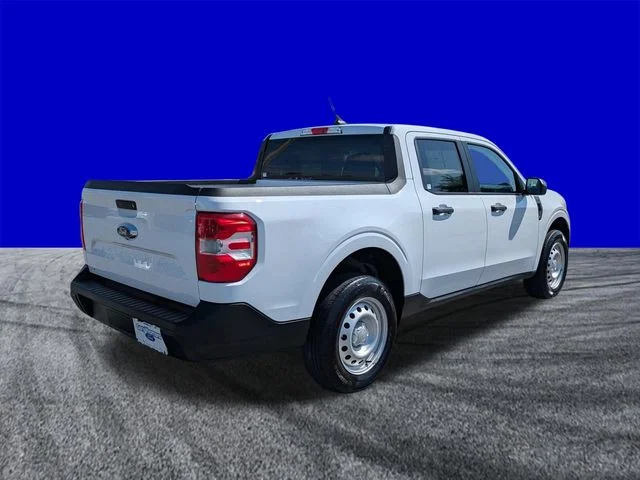 Used 2024 White Ford XL image 4