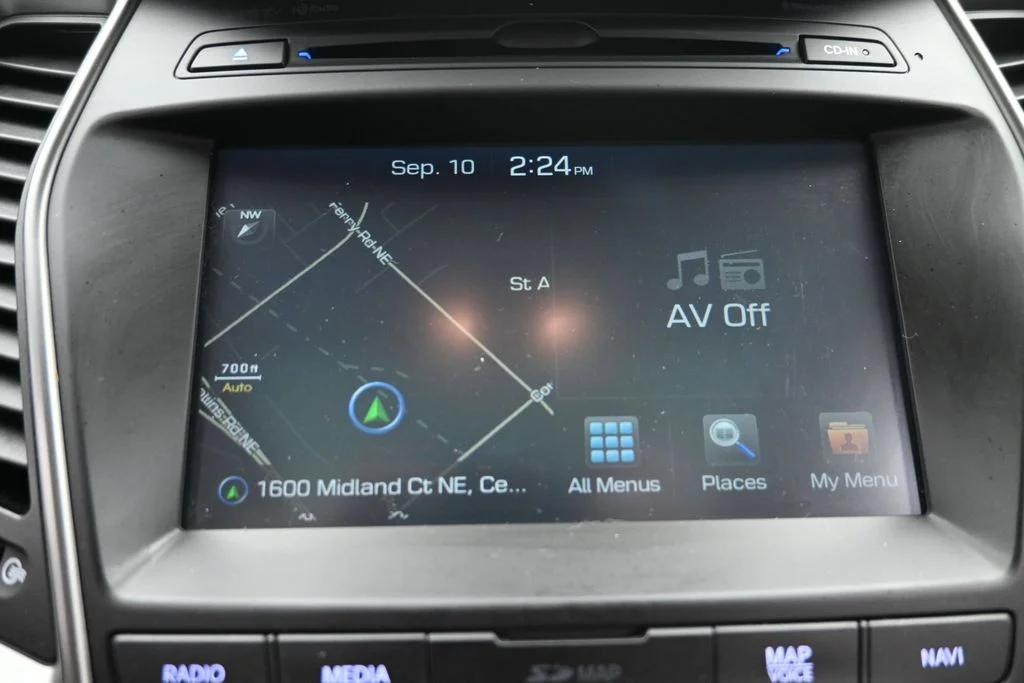 Certified Used 2018 White Hyundai 2.4 Base image 20