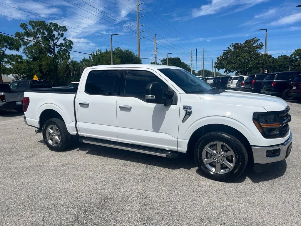 Used 2024 White Ford XLT image 5