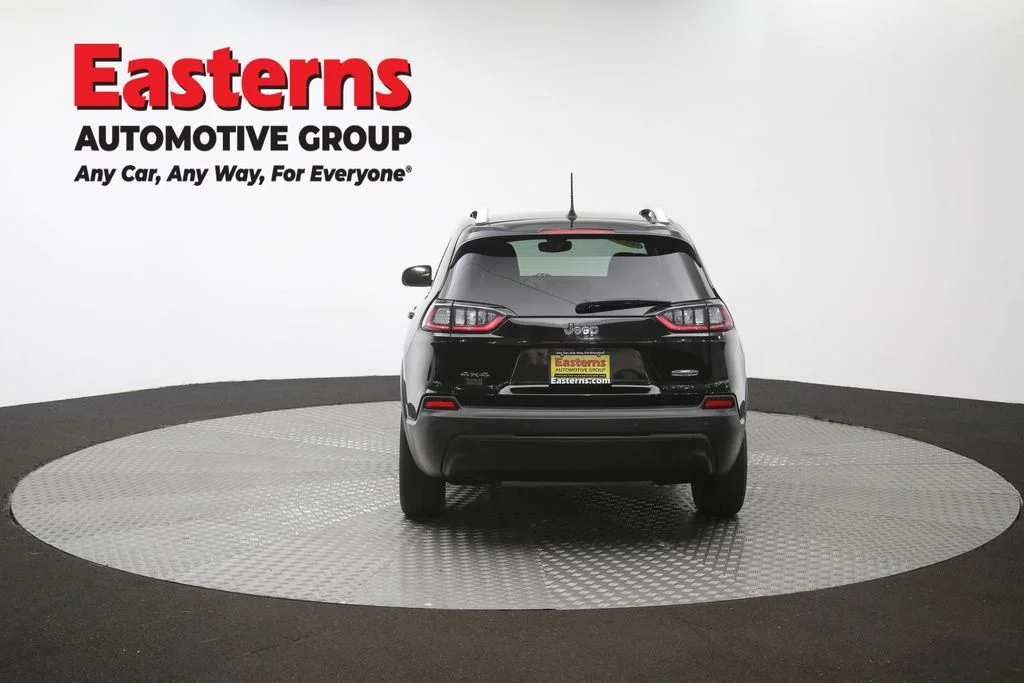 Used 2021 Black Jeep Latitude Plus image 36