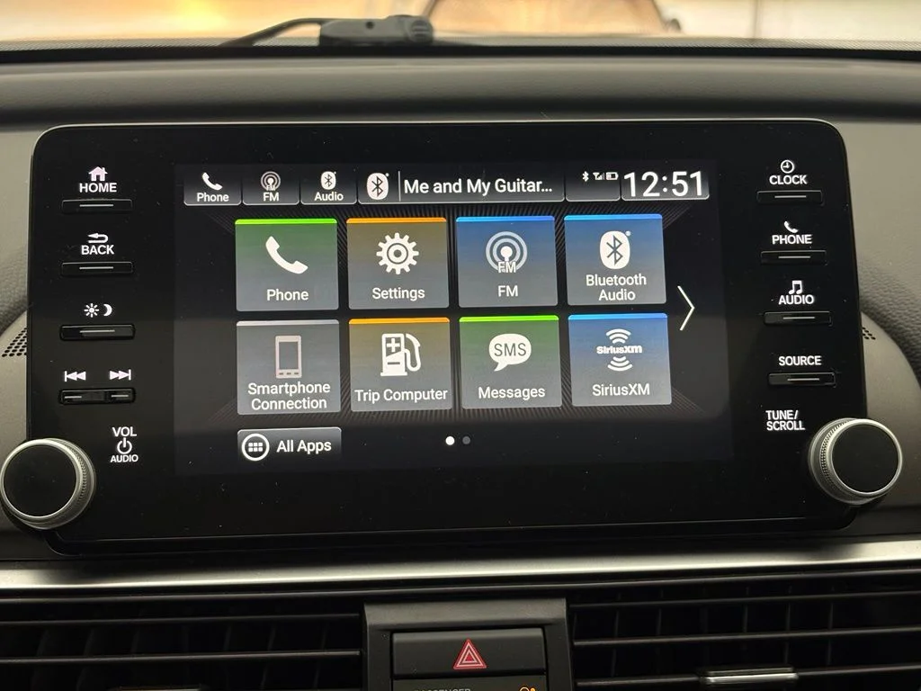 Used 2020 Silver Honda EX-L image 23
