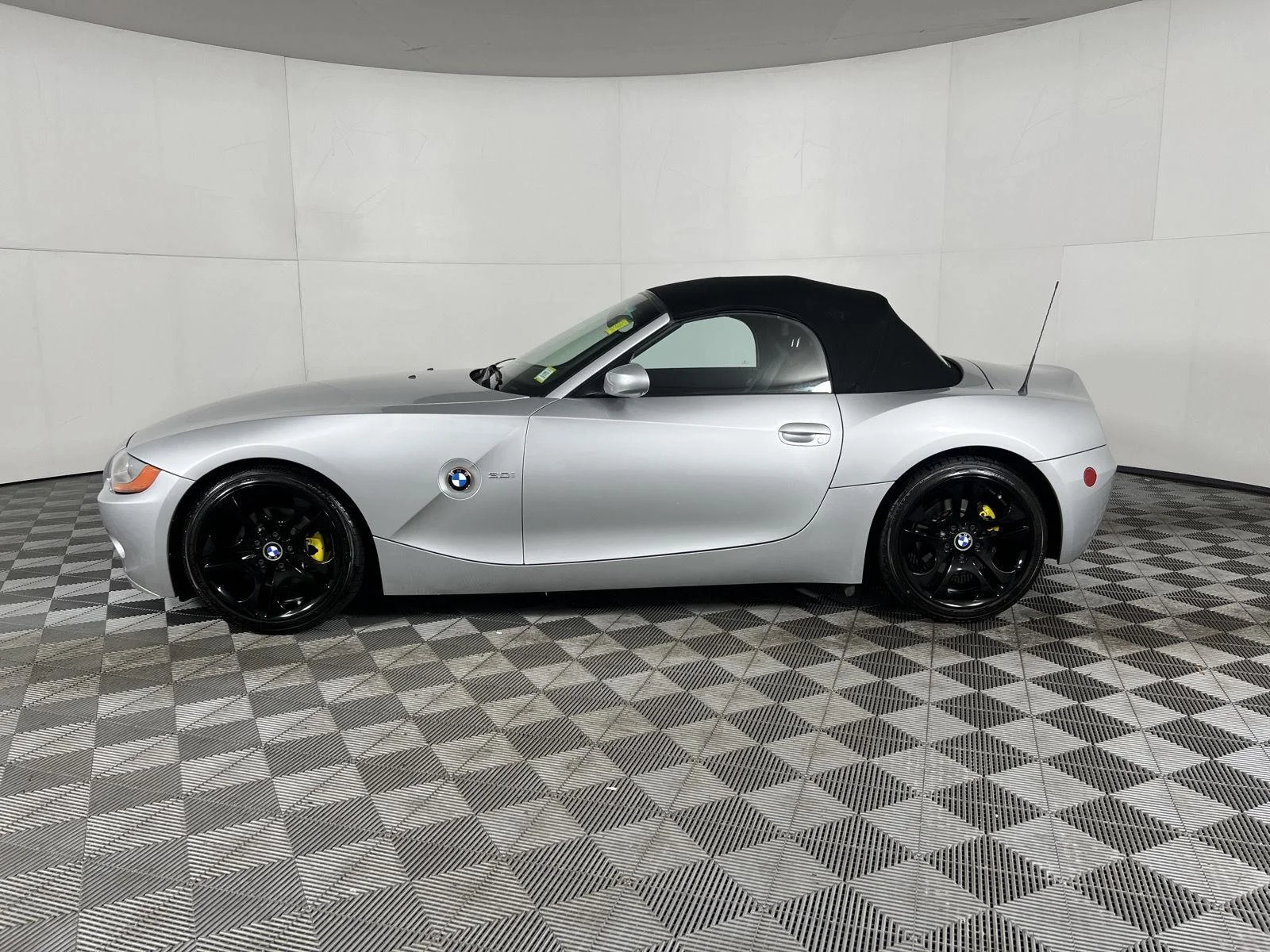 Used 2003 Gy BMW 3.0i image 12