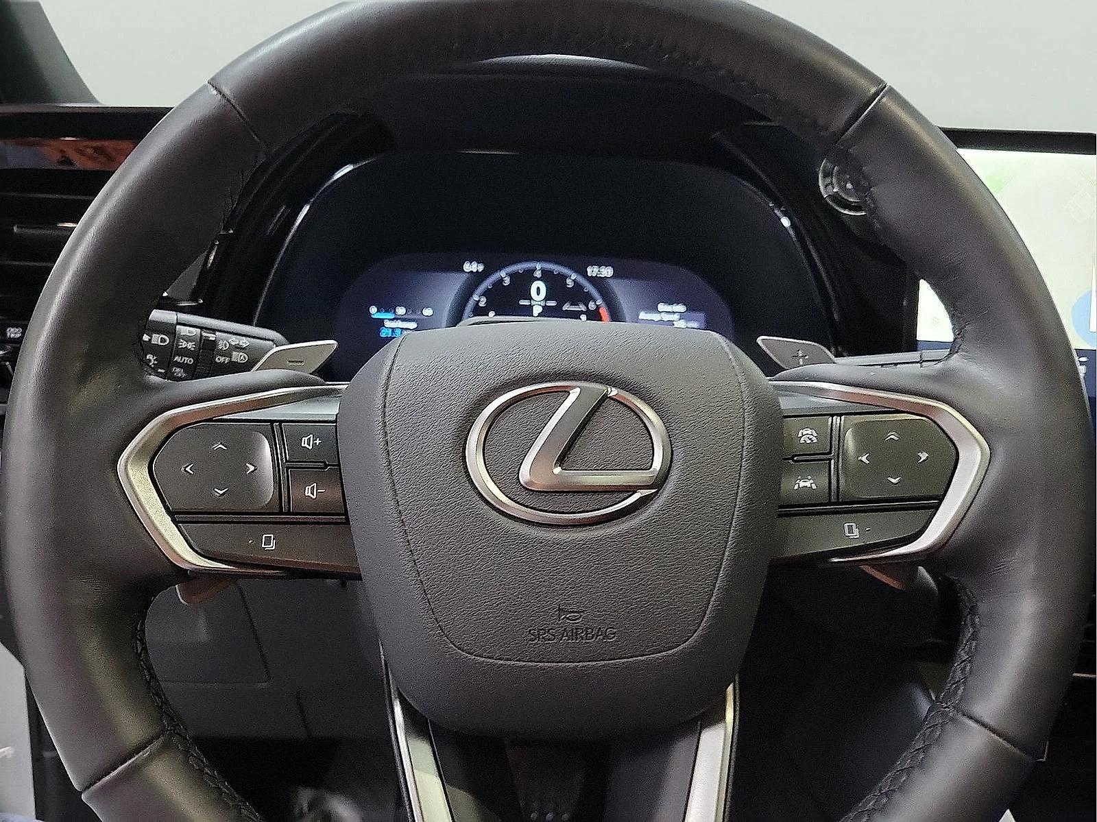Used 2024 White Lexus TX 350 Luxury image 17