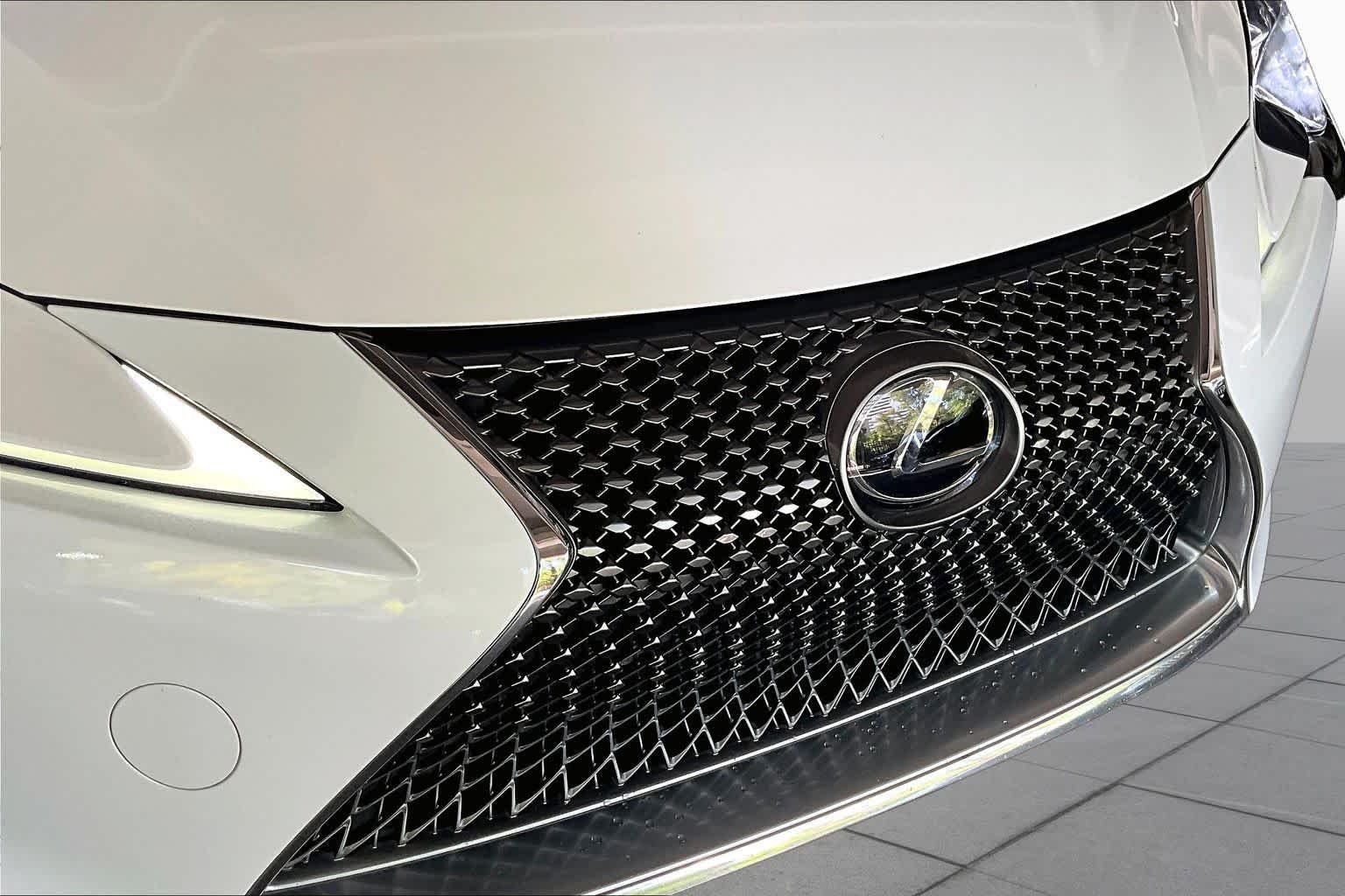 Used 2021 Ultra White Lexus  image 28