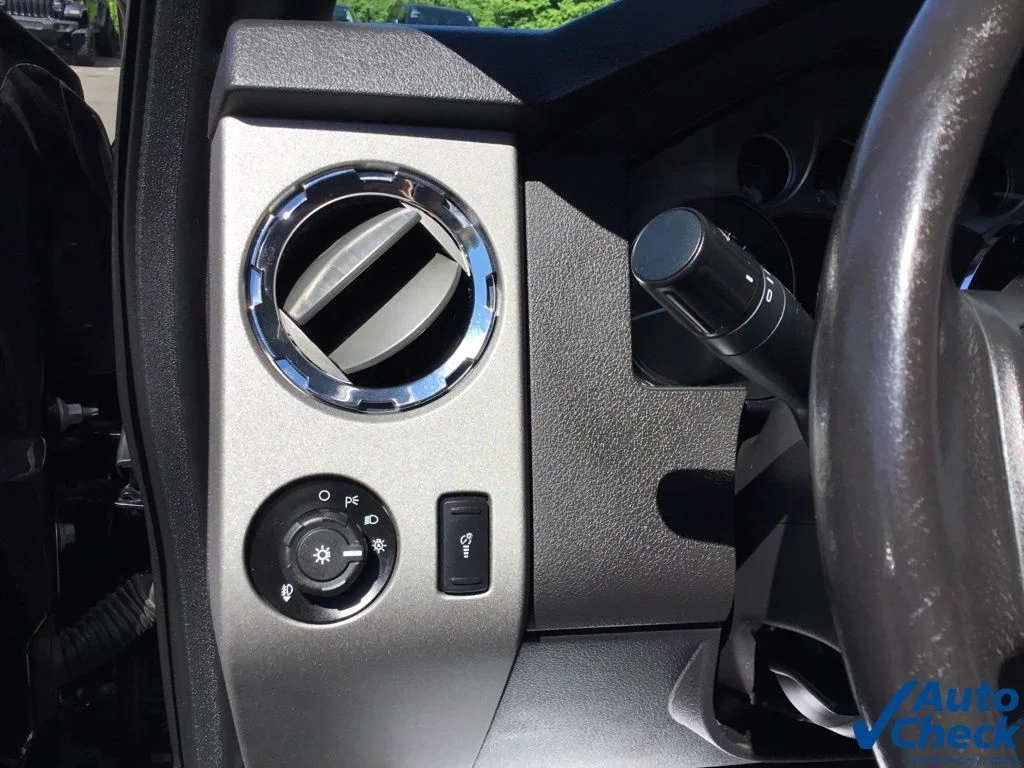 Used 2016 Black Ford Lariat image 27