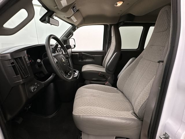 2025 Chevrolet Express Passenger LT - Photo 9