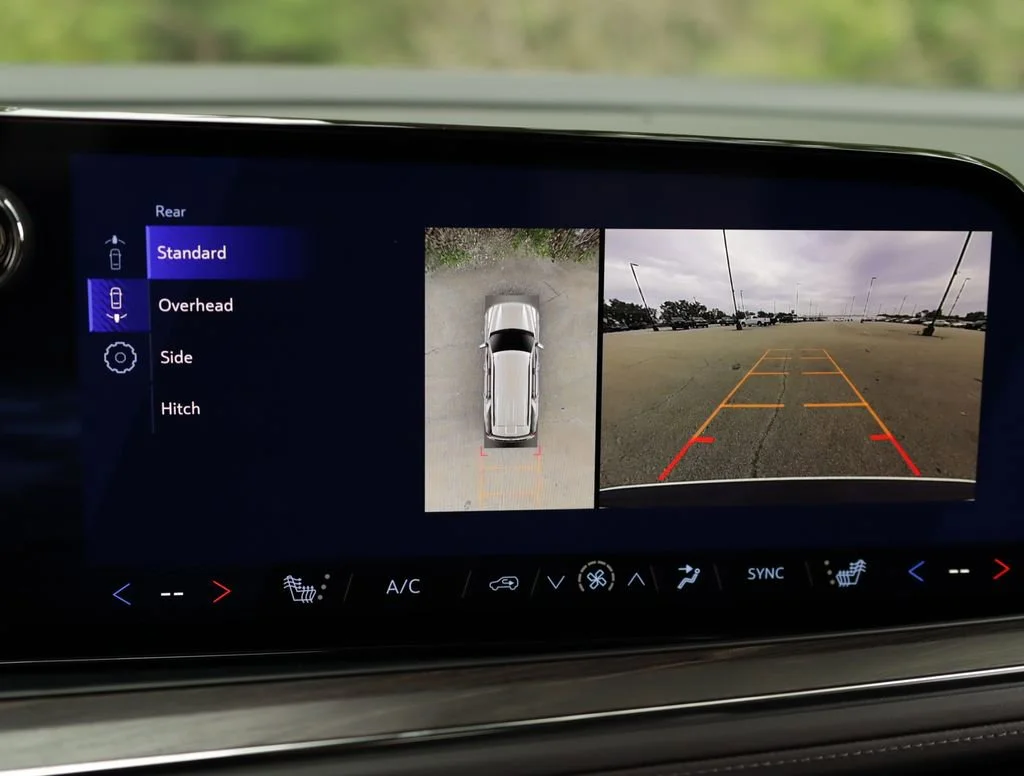 New 2026 Summit White Chevrolet LT image 17