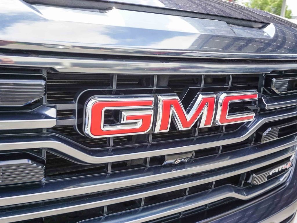 Used 2022 Titanium GMC AT4 image 11