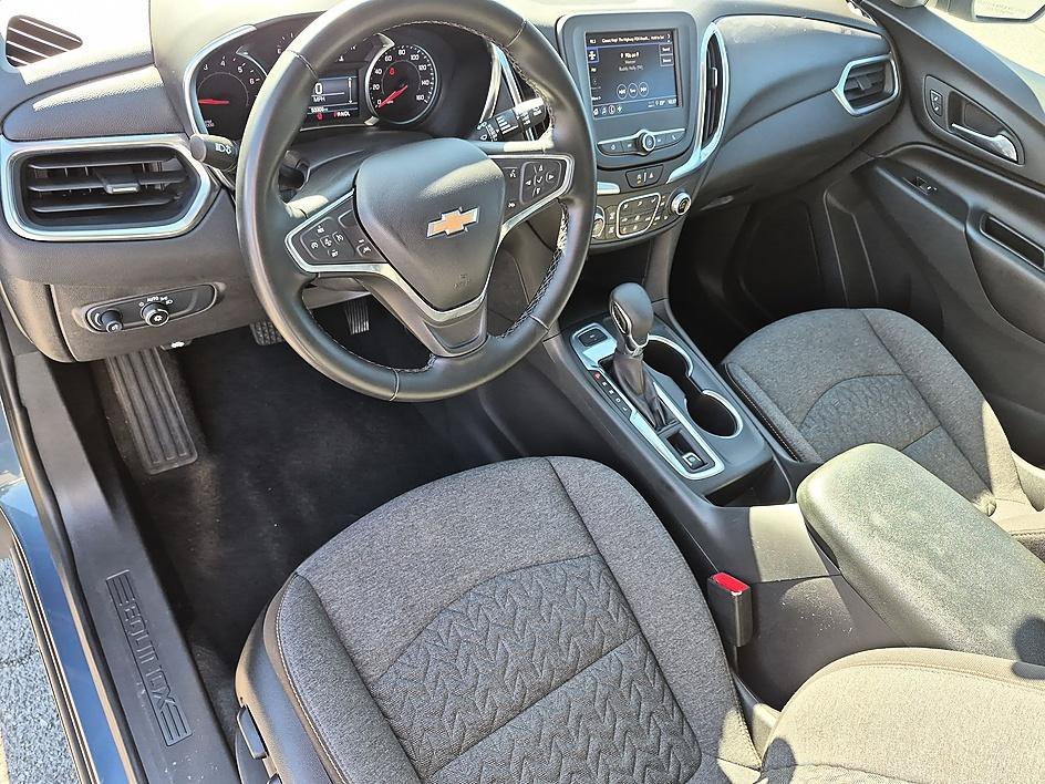 Used 2024 Lakeshore Blue Metallic Chevrolet LT image 15