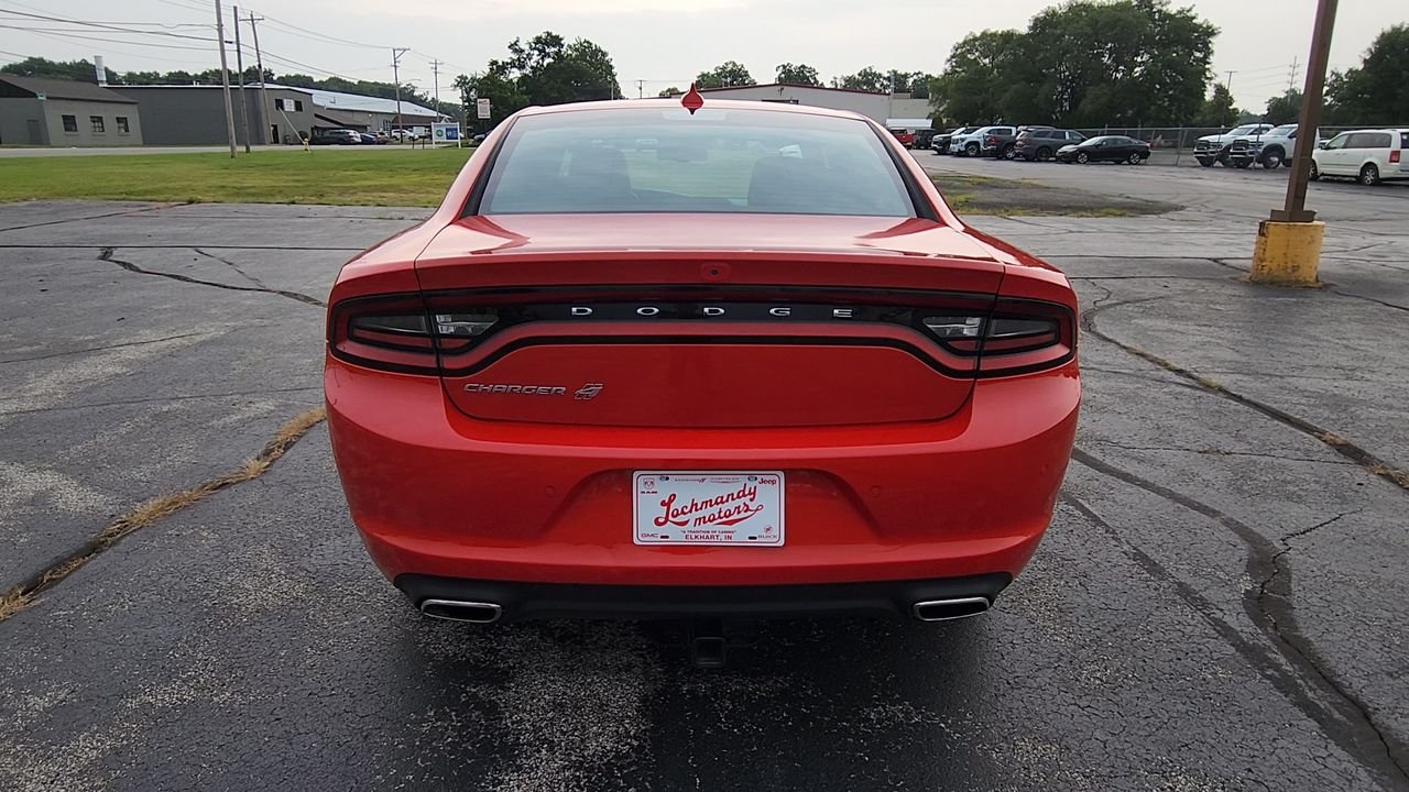 Used 2022 Red Dodge SXT image 7