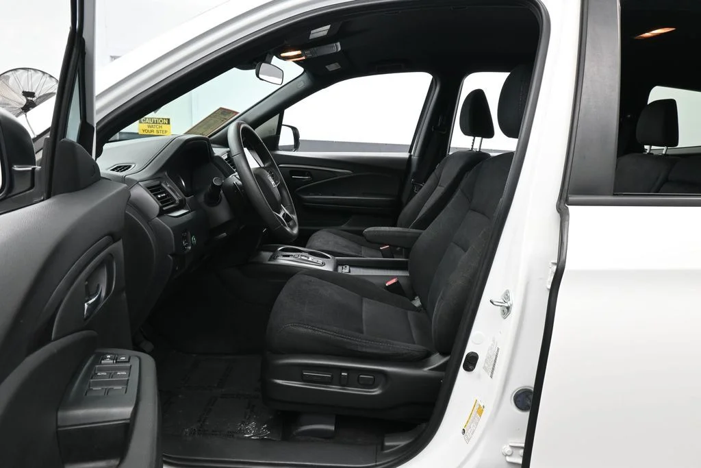 Used 2022 Platinum White Pearl Honda Sport image 11