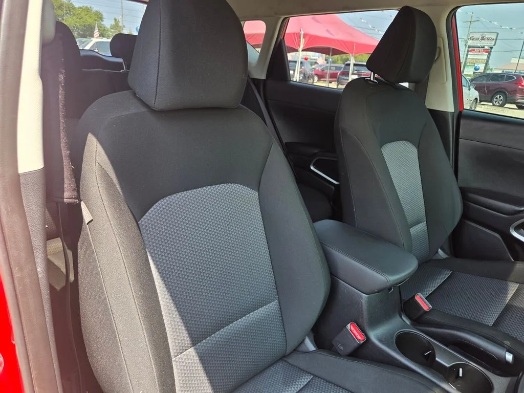 Used 2025 Red Kia LX image 29