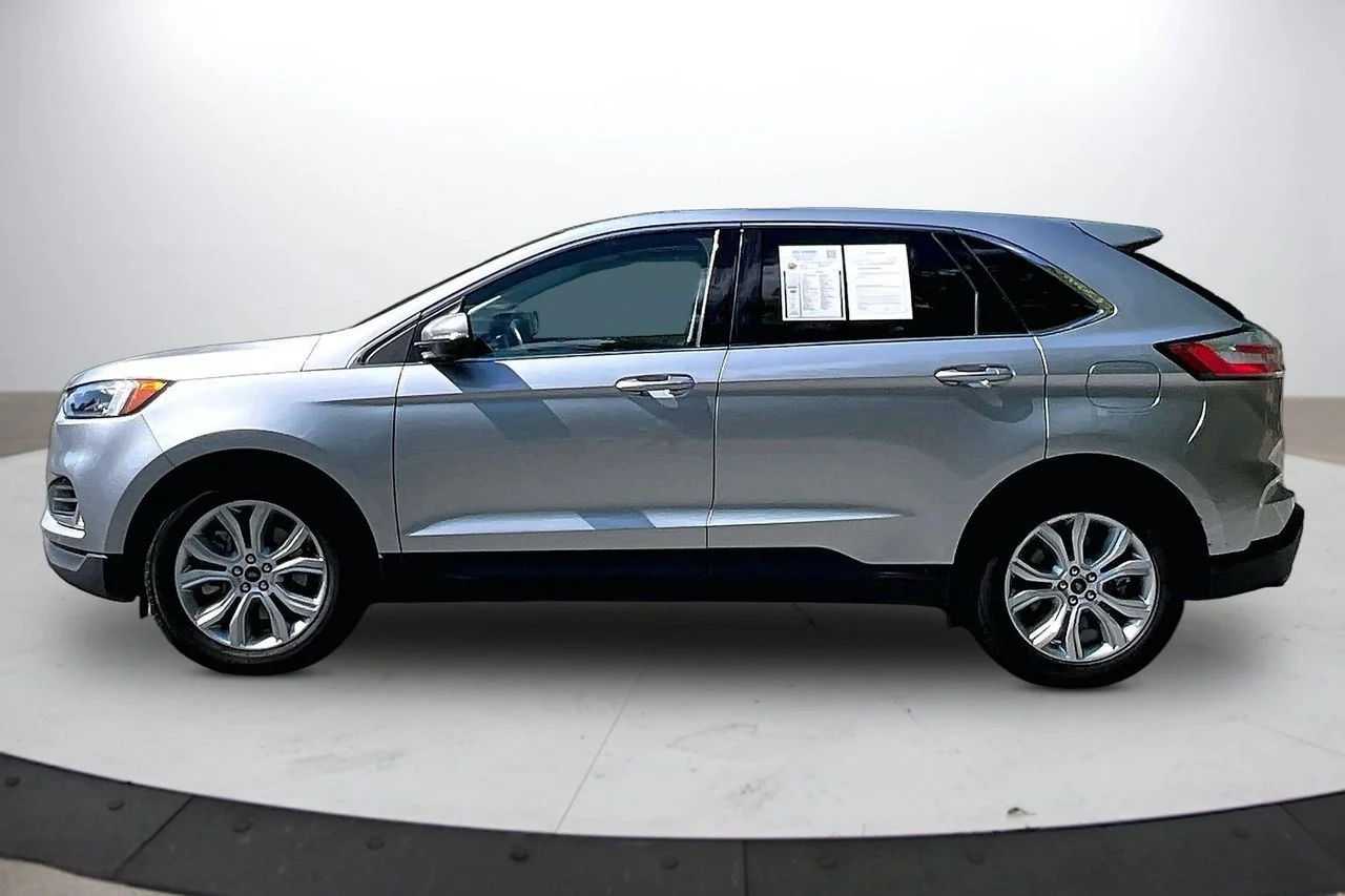 Used 2023 Silver Ford Titanium image 5