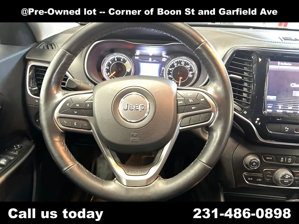 Used 2019 Green Jeep Limited image 20