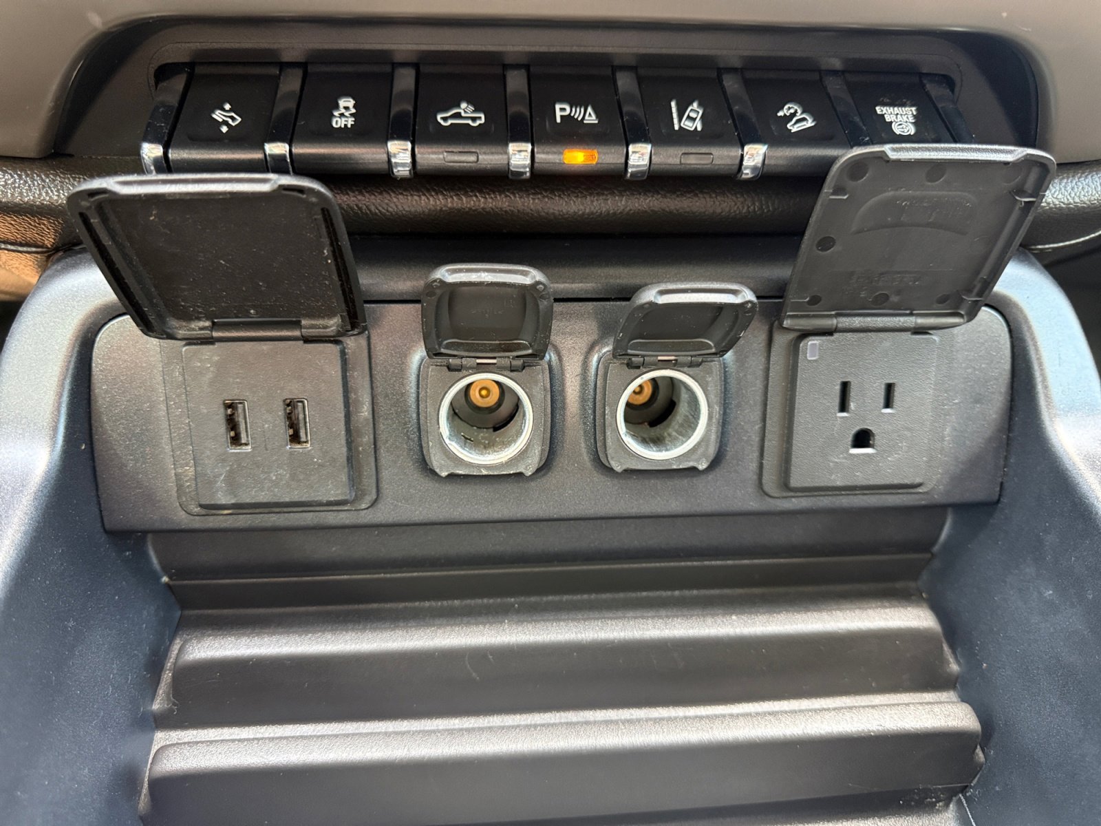 Used 2019 WHITE FROST TRICOAT GMC Denali image 21