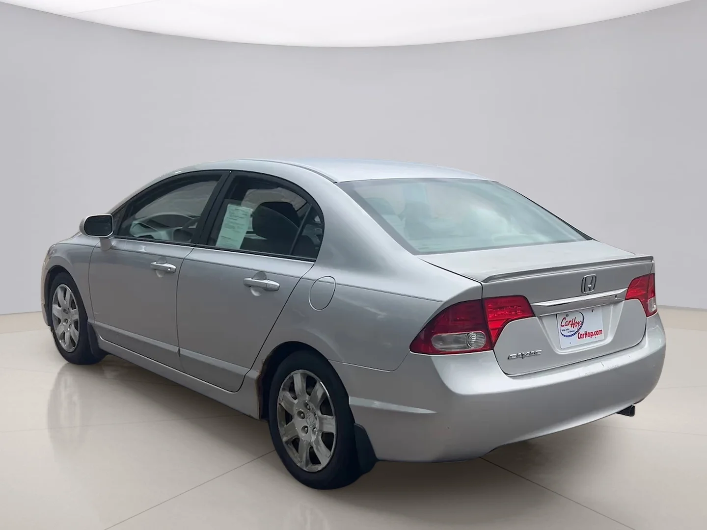 Used 2010 Silver Honda LX image 3