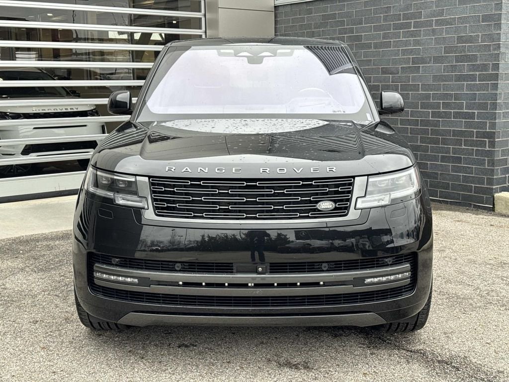Certified Used 2023 Santorini Black Metallic Land Rover SE image 2
