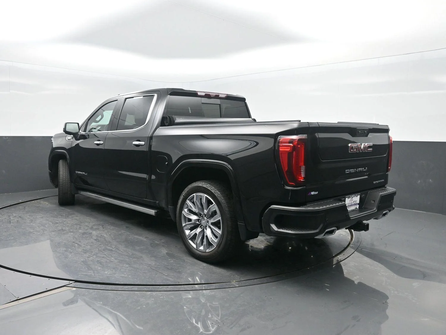 Used 2023 Onyx Black GMC Denali image 49