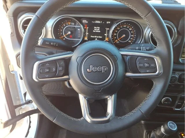 Used 2023 White Jeep Overland image 23