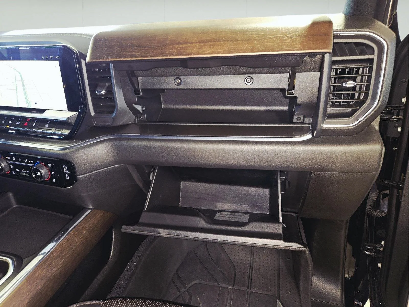 Used 2024 Black Chevrolet High Country image 47