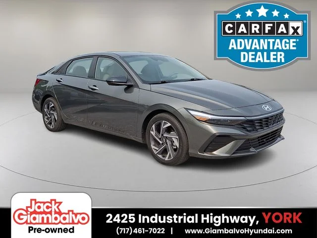 Used 2025 Gray Hyundai SEL Sport image 1