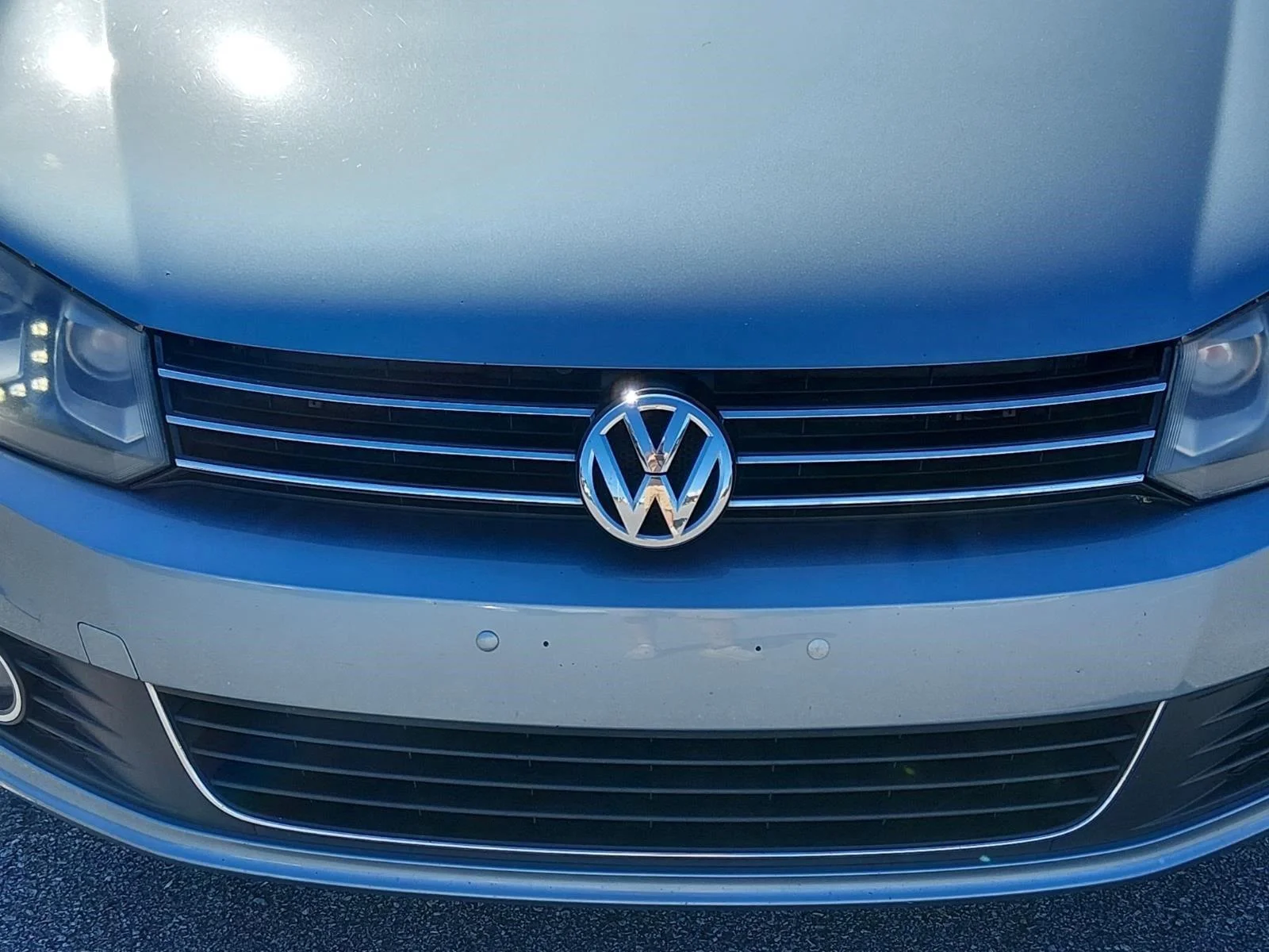 Used 2012 Horizon Blue Metallic Volkswagen Executive image 9