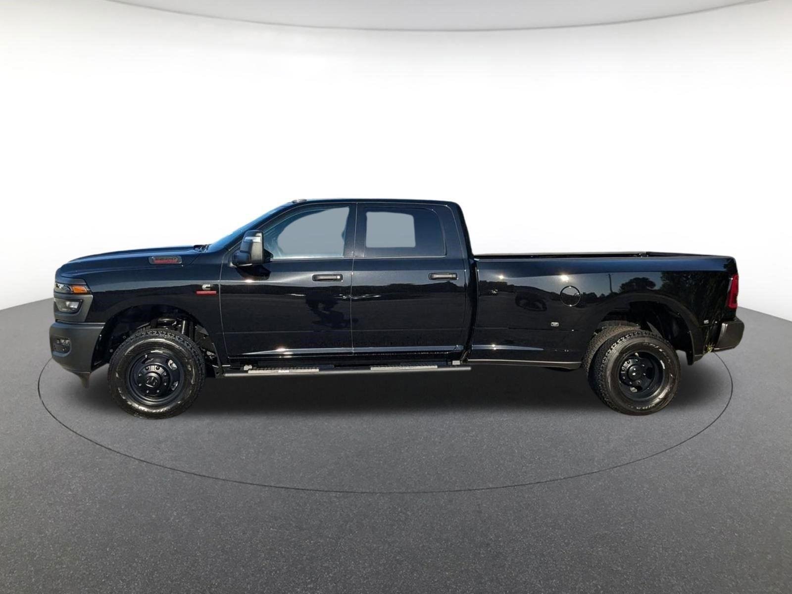 New 2026 Diamond Black Crystal Pearlcoat Ram Tradesman image 4