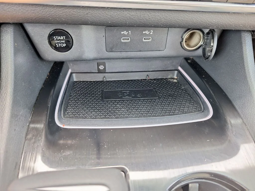 Used 2024 Black Nissan SL image 17