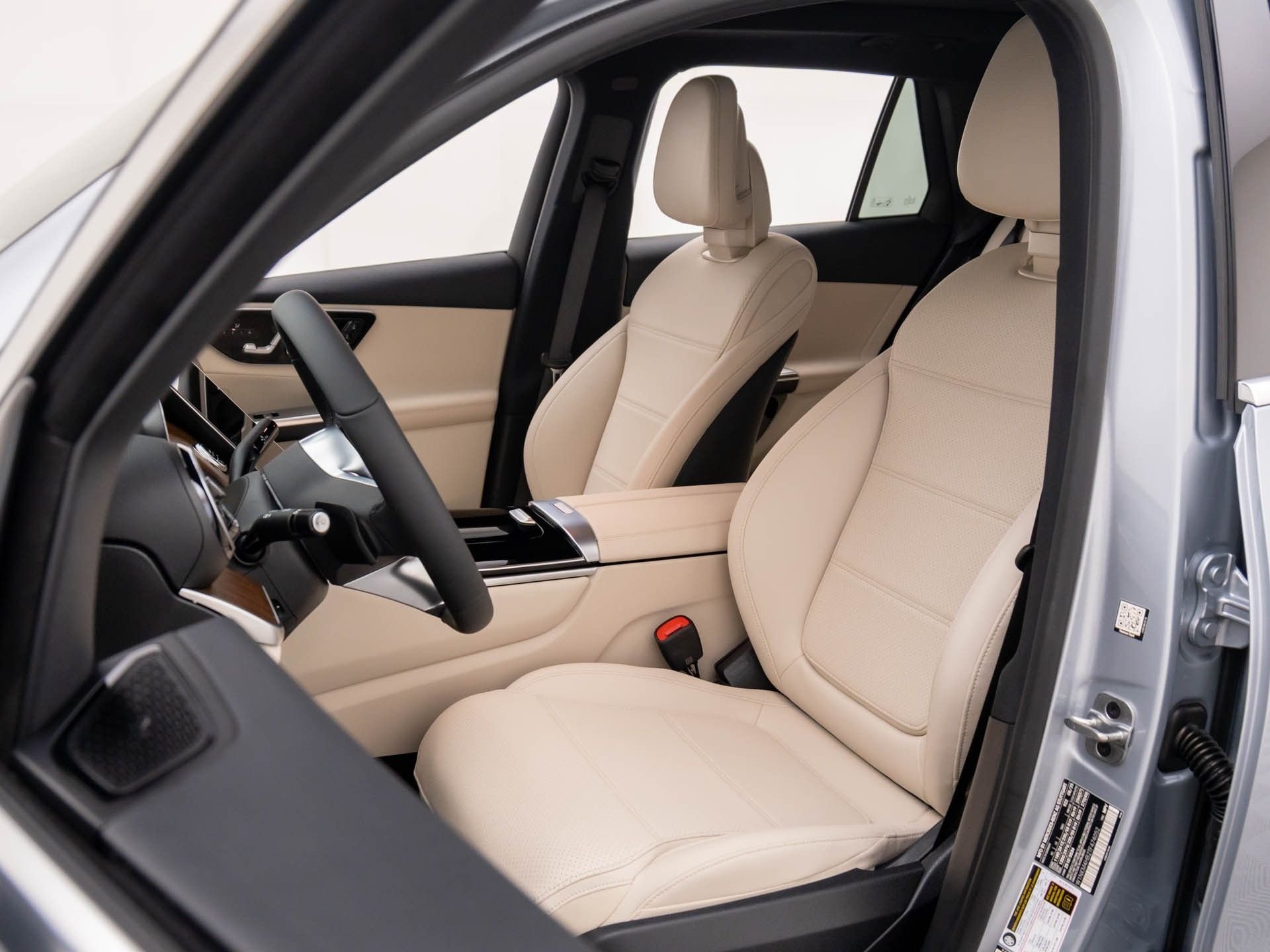 New 2026 Silver Mercedes-Benz GLC 300 image 13