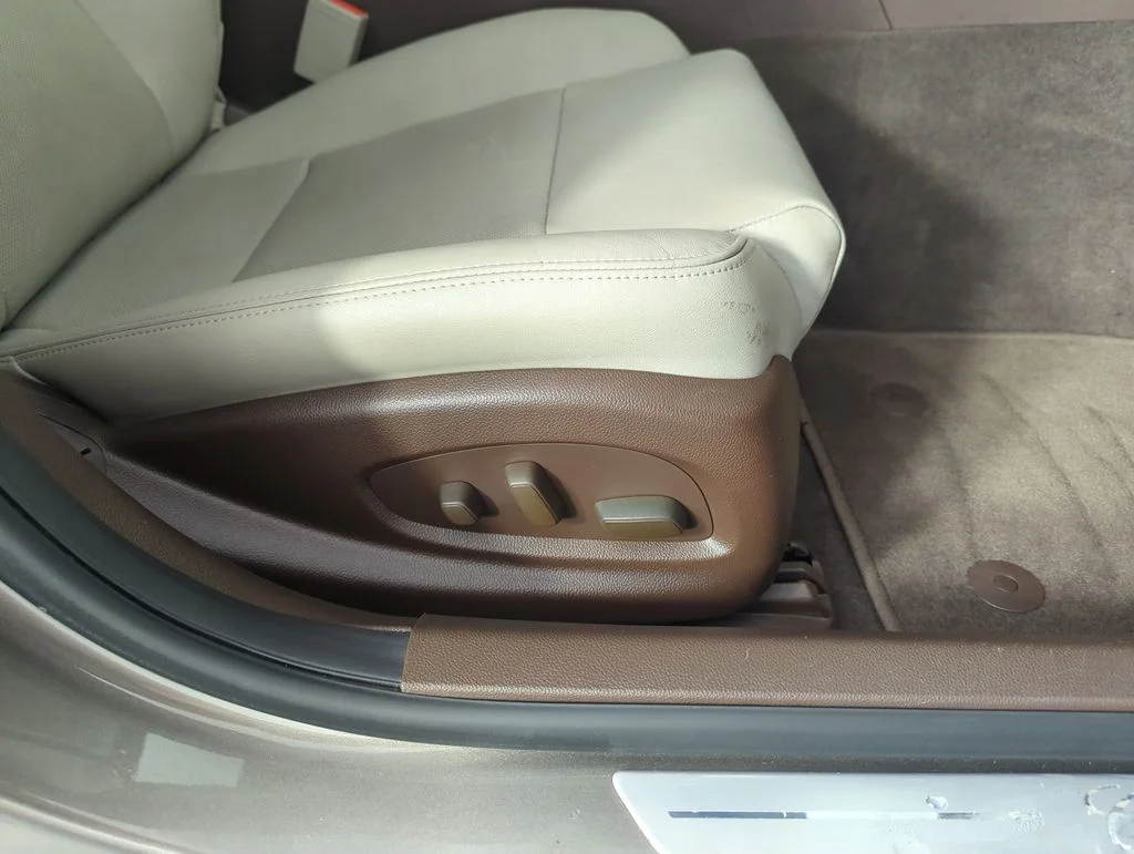 Used 2014 Gray Cadillac 2.5L Luxury image 37