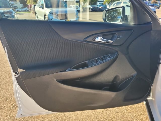 Used 2024 White Chevrolet LT image 18