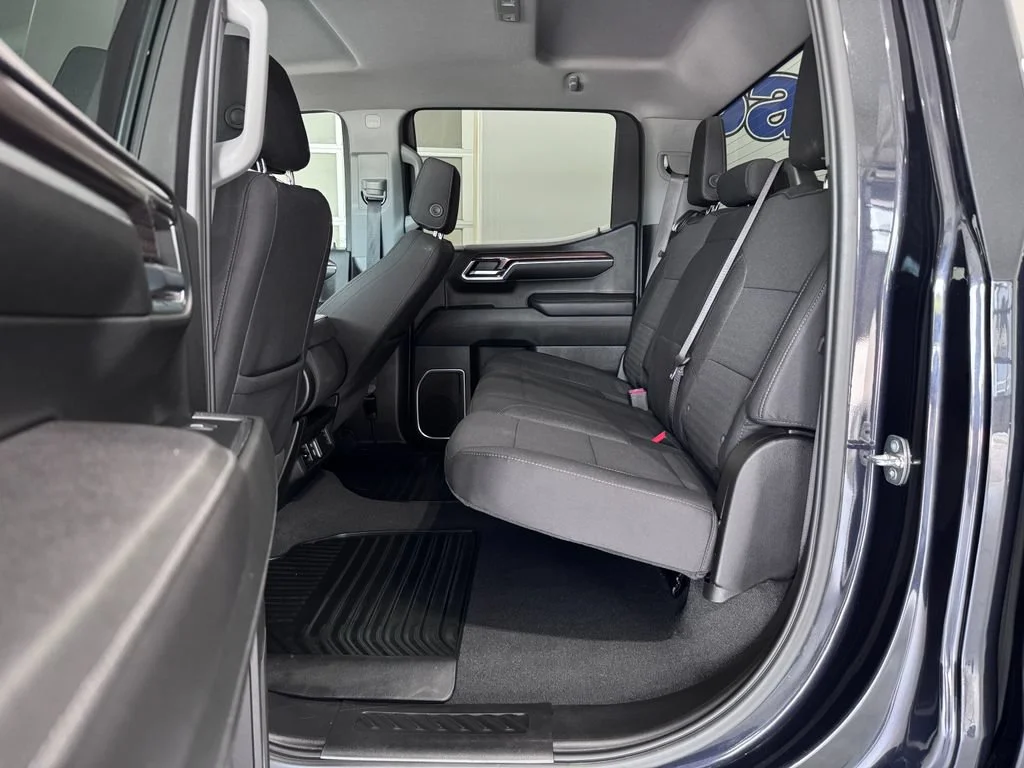 2023 Chevrolet Silverado 1500 LT - Photo 13