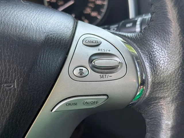 Used 2018 Black Nissan Platinum image 26