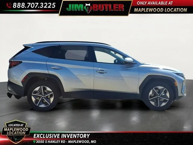 Used 2026  Hyundai SEL image 2
