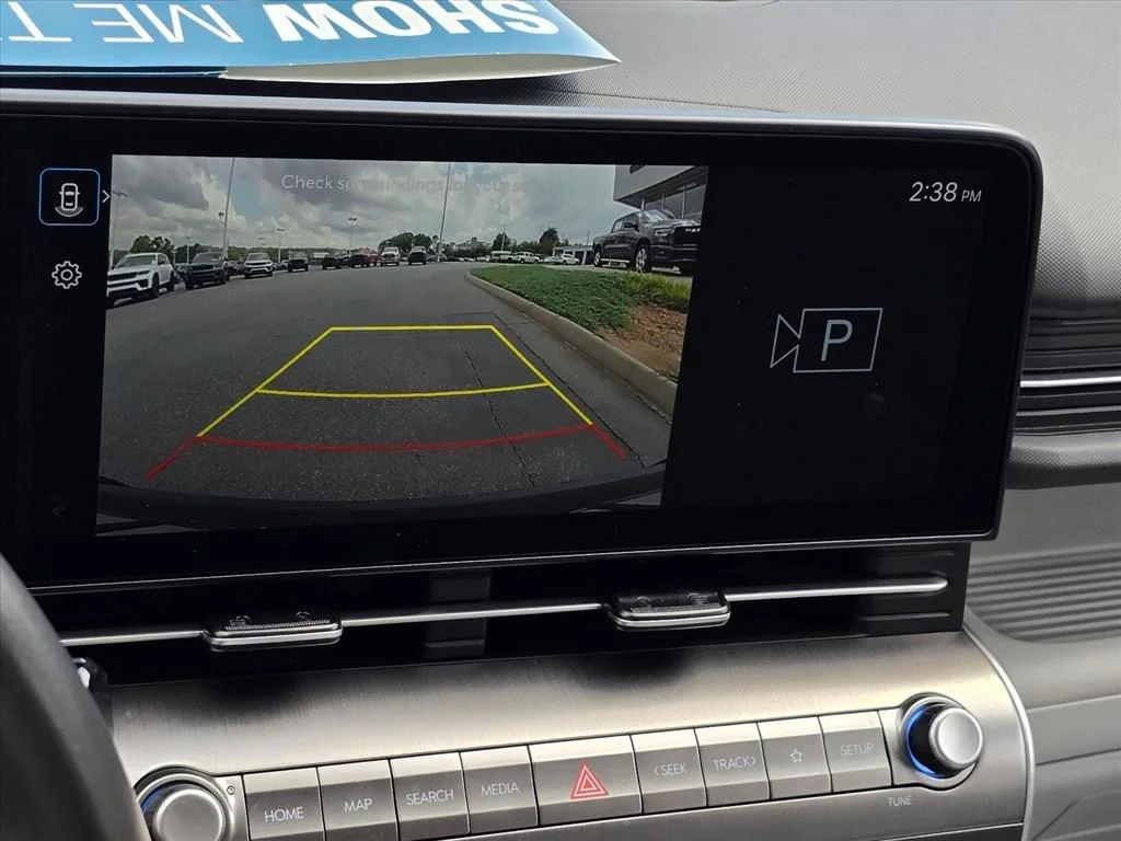 Used 2025 Gray Hyundai SEL image 5