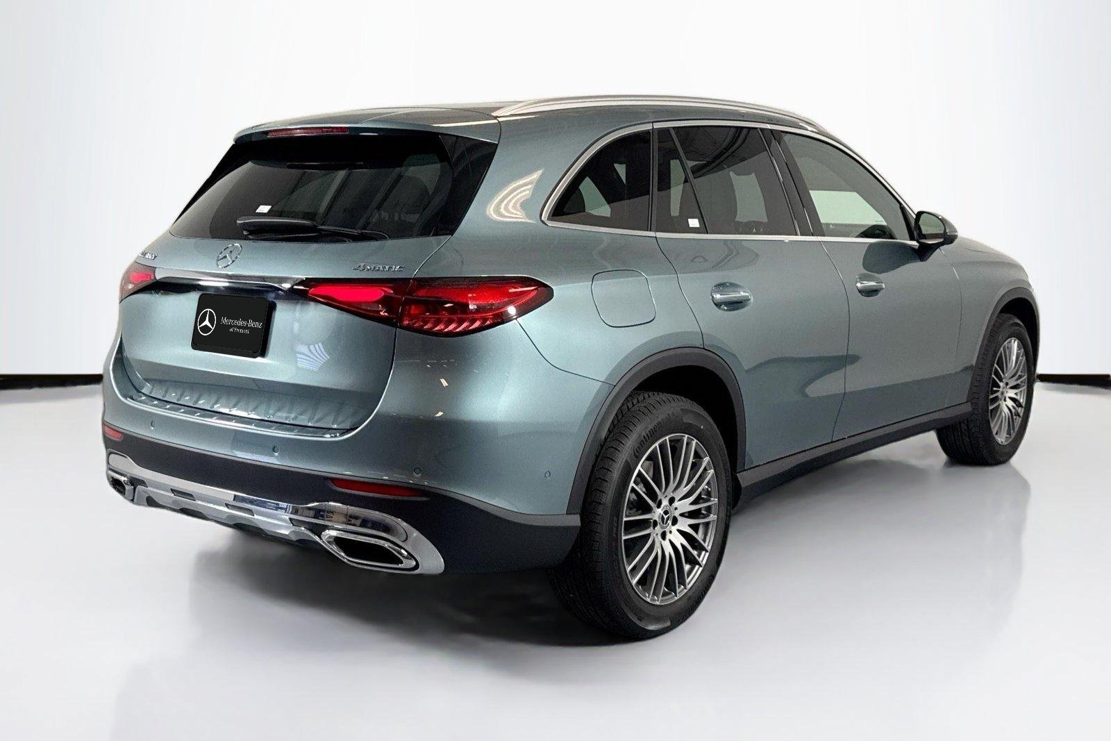 New 2026 Verde Silver Metallic Mercedes-Benz GLC 300 image 5